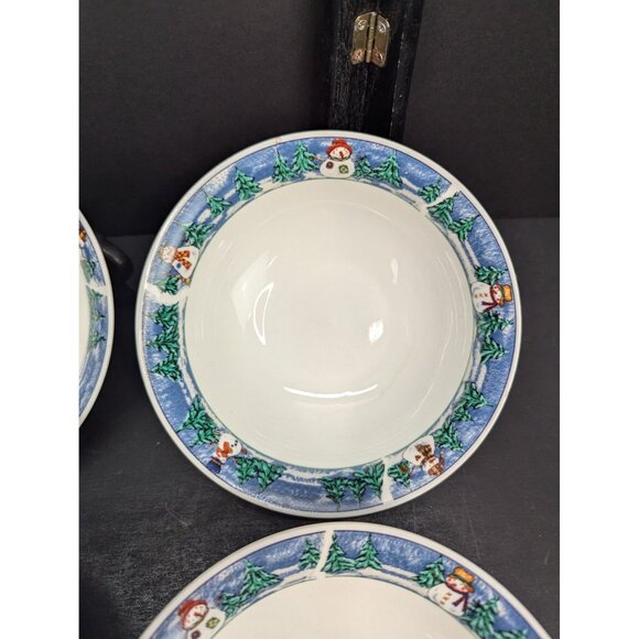 Oneida Frosty Friends Winter Scene 6 1/4 Inch Cereal/Soup Bowl Set of 4 - Picture 4 of 10